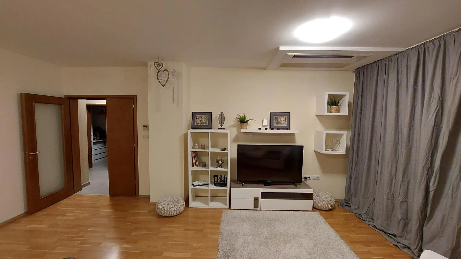 Varna Bay View 1Br Apartment 0*,  בולגריה